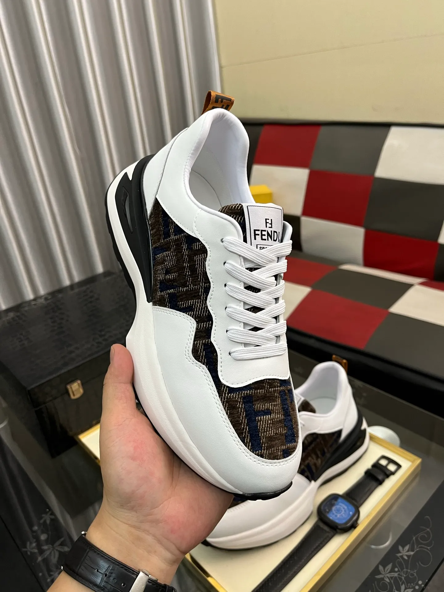 Men's Men's Shoes💰458⌚️⌚️[Fendi] Fendi's latest casual shoes for men! Available at counters simultaneously! A one-to-one replica of the original. All imported official website one-to-one cowhide fabric. The interior is made of top-grade sheepskin, and the original factory-supplied rubber outsole is used. Leading new fashion concepts. Matching code: 38-44. 4️⃣colors available